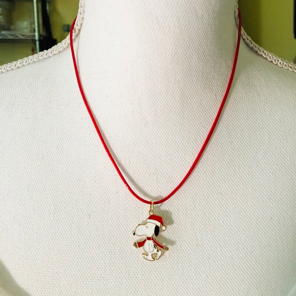 Snoopy necklace
